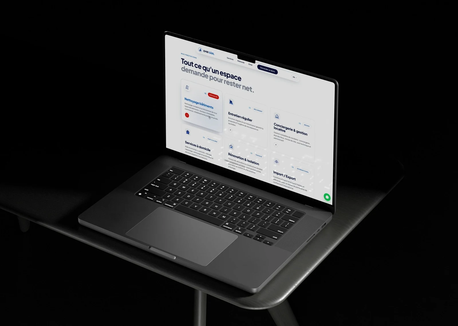 Le site Emir Sàrl sur un ordinateur